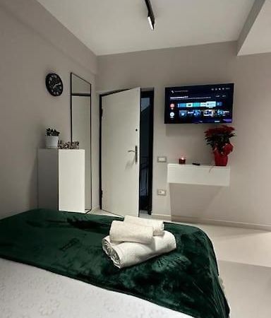 Host Apartament Elio 티라나 외부 사진