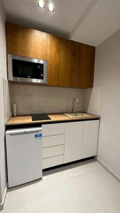 Host Apartament Elio 티라나 외부 사진
