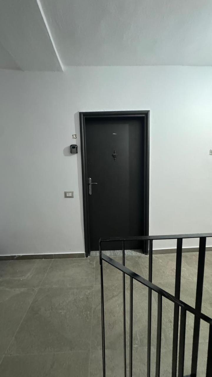 Host Apartament Elio 티라나 외부 사진